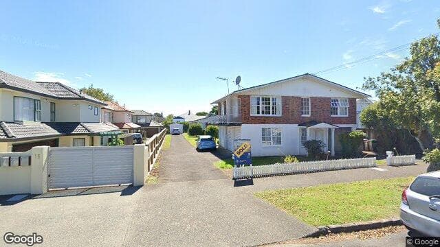 2/13 King Edward Avenue