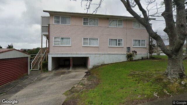 31C Bollard Ave