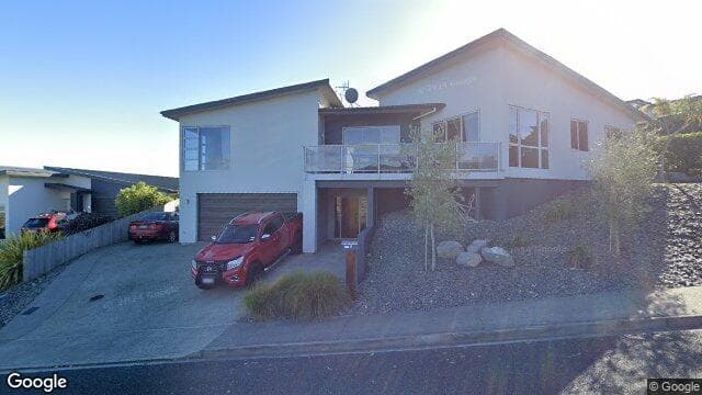 8 Windsor Drive