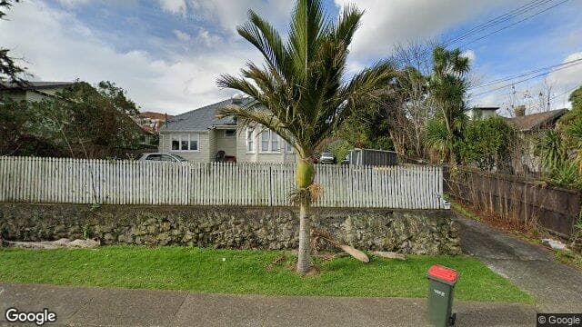 Street view of 2/16 Golf Avenue