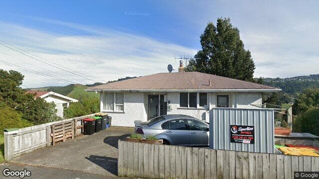 262 B Kenmure Road