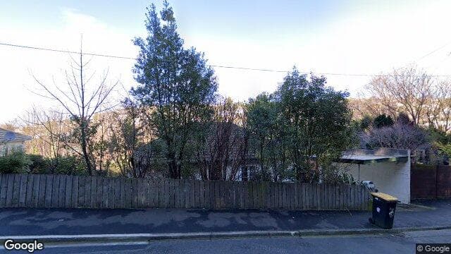 65 Neidpath Road
