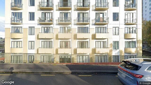 7/11 Howe Street