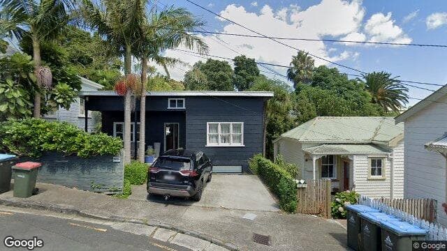 8 Evelyn Street