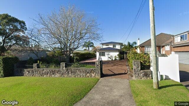 11 Rothesay Bay Road