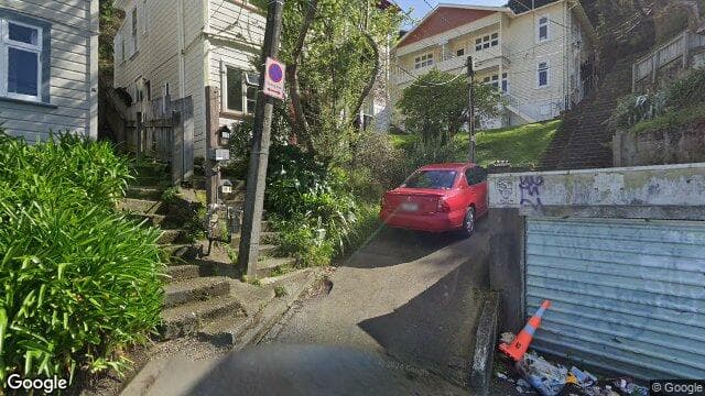 2/21 Essex Street
