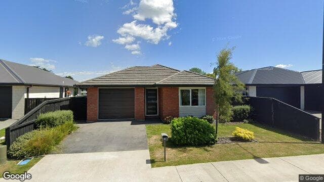 45 Tara Crescent