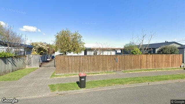 Street view of 4 Exeter Crescent