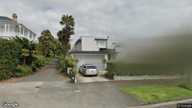 6/40A Hamilton Road
