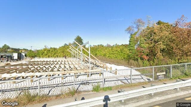 6/98 Lake Road
