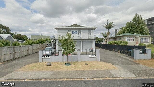2/3 Luke Street