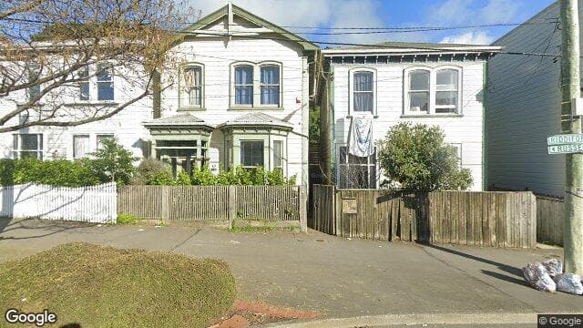 2A Russell Terrace
