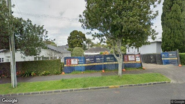 2/30 Wairere Avenue