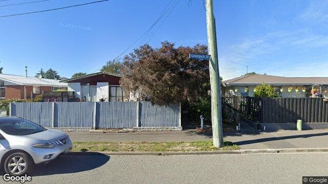2/2 Greenpark Street