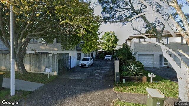 2/17 Butley Drive