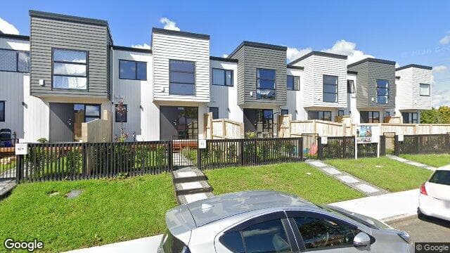 Street view of 4/1 Benita Place