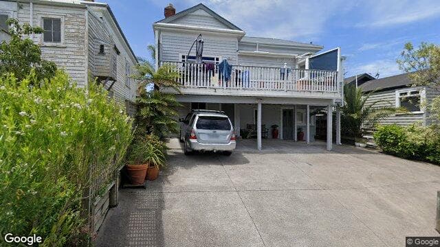74 College Hill