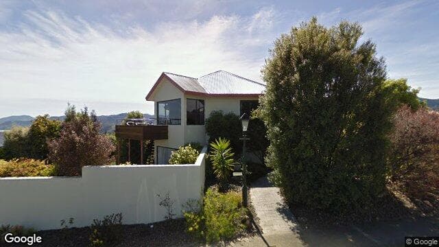 327 Princes Drive