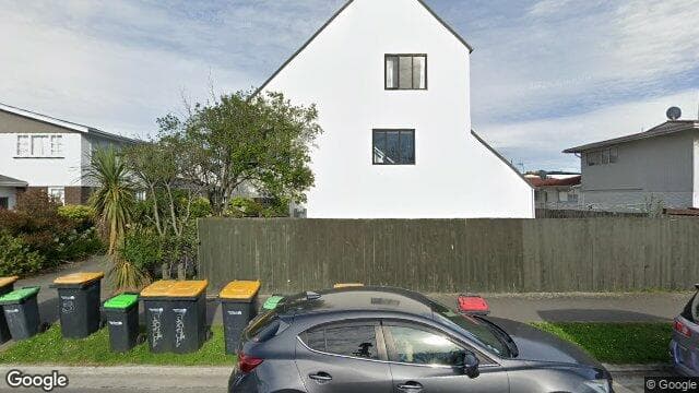 Street view of 477 Madras St