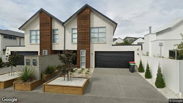 Street view of 142A Holly Rd