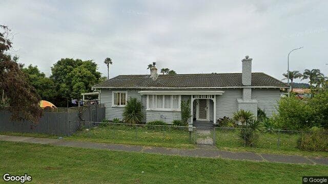 487 Gladstone Road