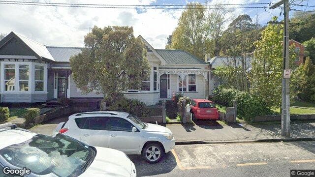 Street view of 158 Dundas Street