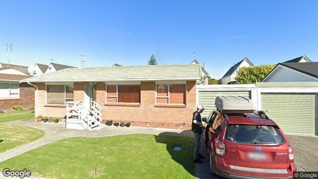 6 Woodbridge Lane