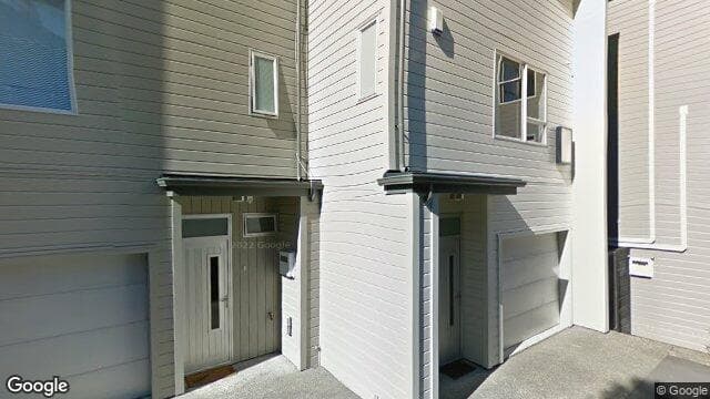 2/3 Severn Street