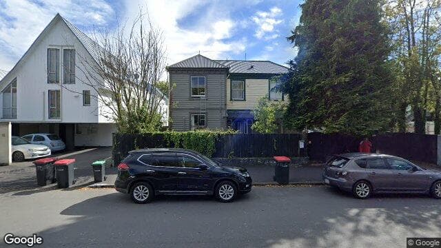 Street view of 2/33 Gloucester Street