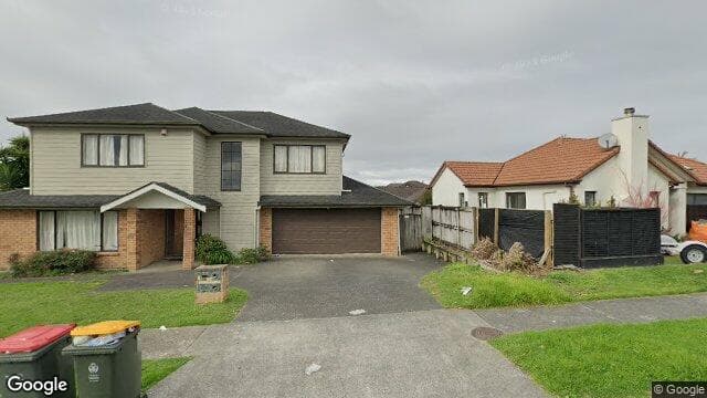 GRANNY/28A Topland Drive