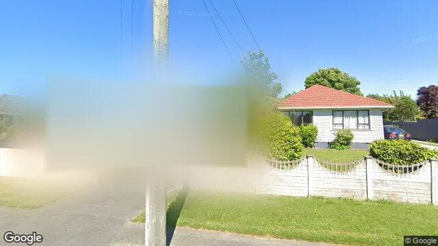 15 Voss Street