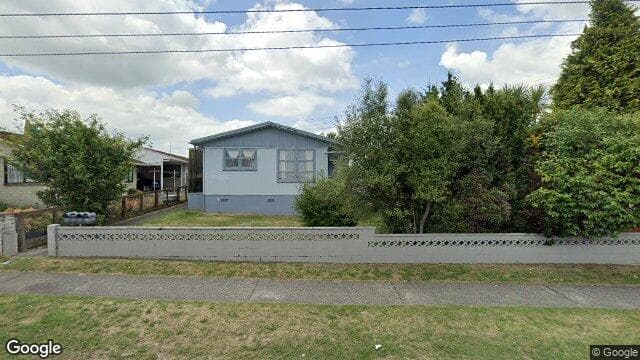 2/243 Taharepa Rd