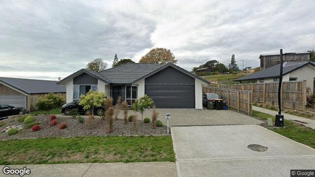 Street view of 37 Hart Rd