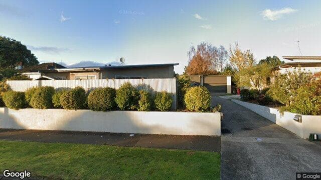 39A Saint Albans Avenue