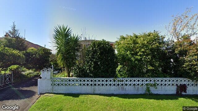 4 Acklam Ave