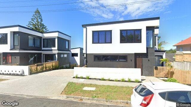 1 Lauchlan Avenue