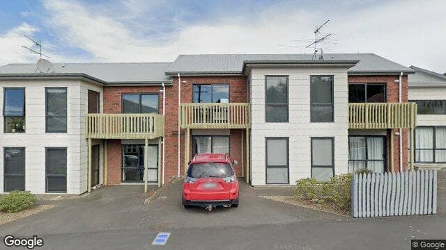 Street view of 17 Gladstone Road