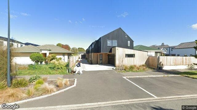 Street view of 81 Wainui Street