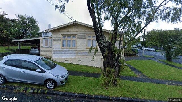 11 Renfrew Avenue