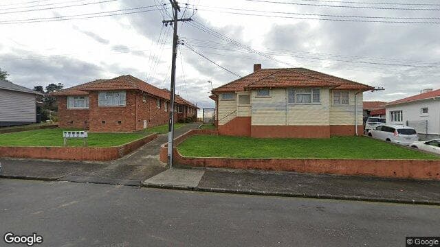 4/16 Pukeiti Road