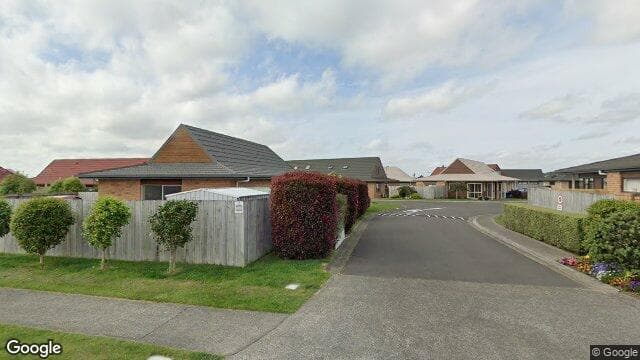 23/9 Fuller Close