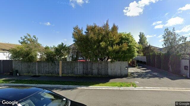 Street view of 76 Elizabeth St