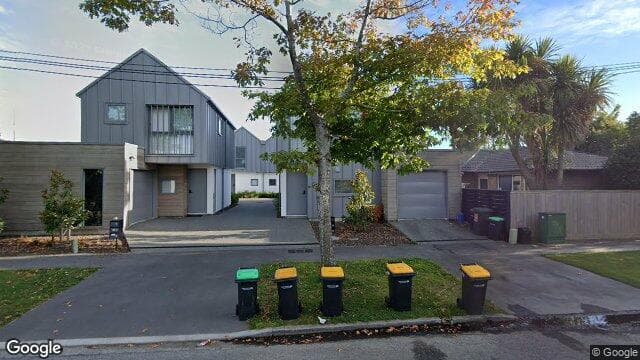 33 Oxley Avenue
