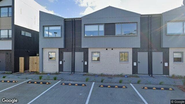 19 Tokarewa Close