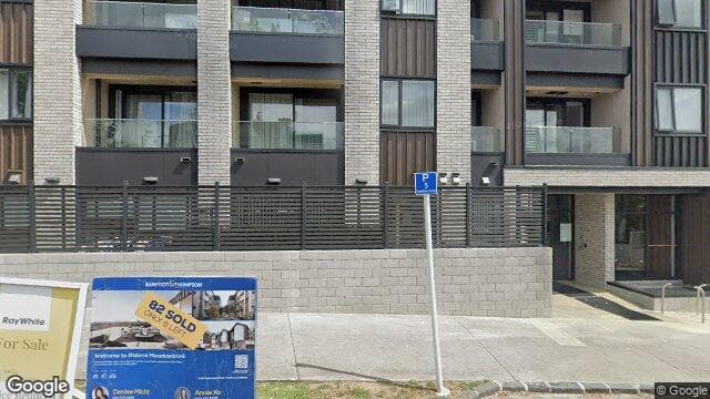 102/8 Meadowbank Road